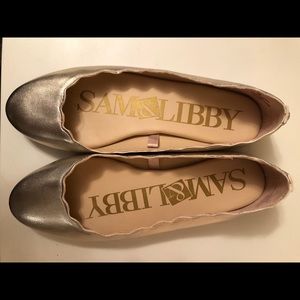 Sam&Libby | Scallop Edge Champagne Metallic Flats
